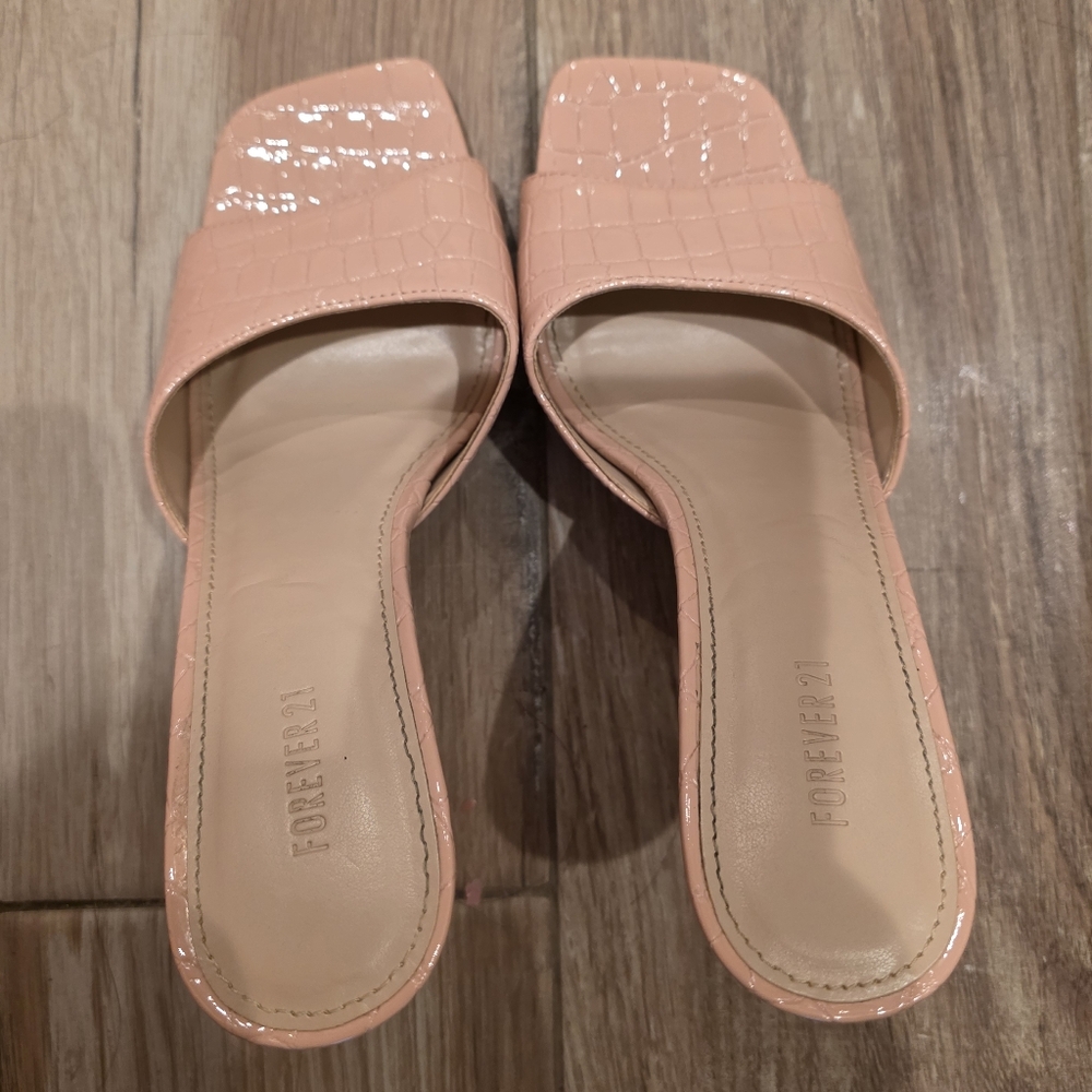 Forever 21 Peach Croc-Pattern Sandals